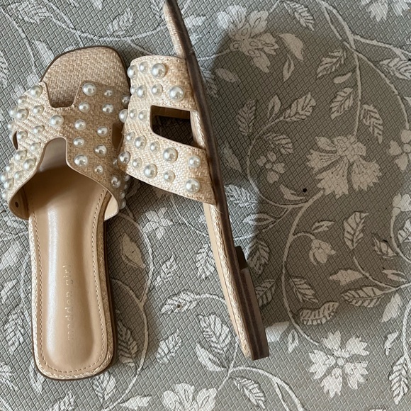 Madden Girl Pearl Embellished Tan Sandals - Picture 3 of 5